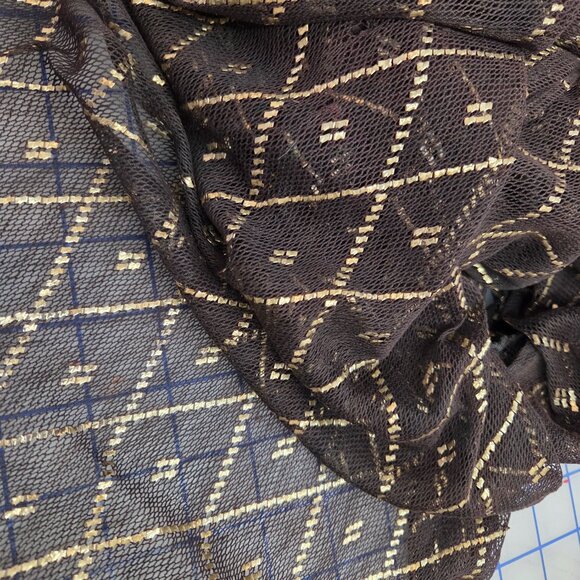 VIntgae Circa 1920 Assuit Ladies Shawl / Geometric Gold Pattern - Picture 3 of 4